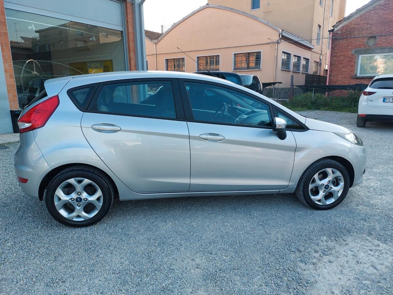 Ford Fiesta 1.2 82CV 5p. TiT KM 83000 OK NEOPATENTATI
