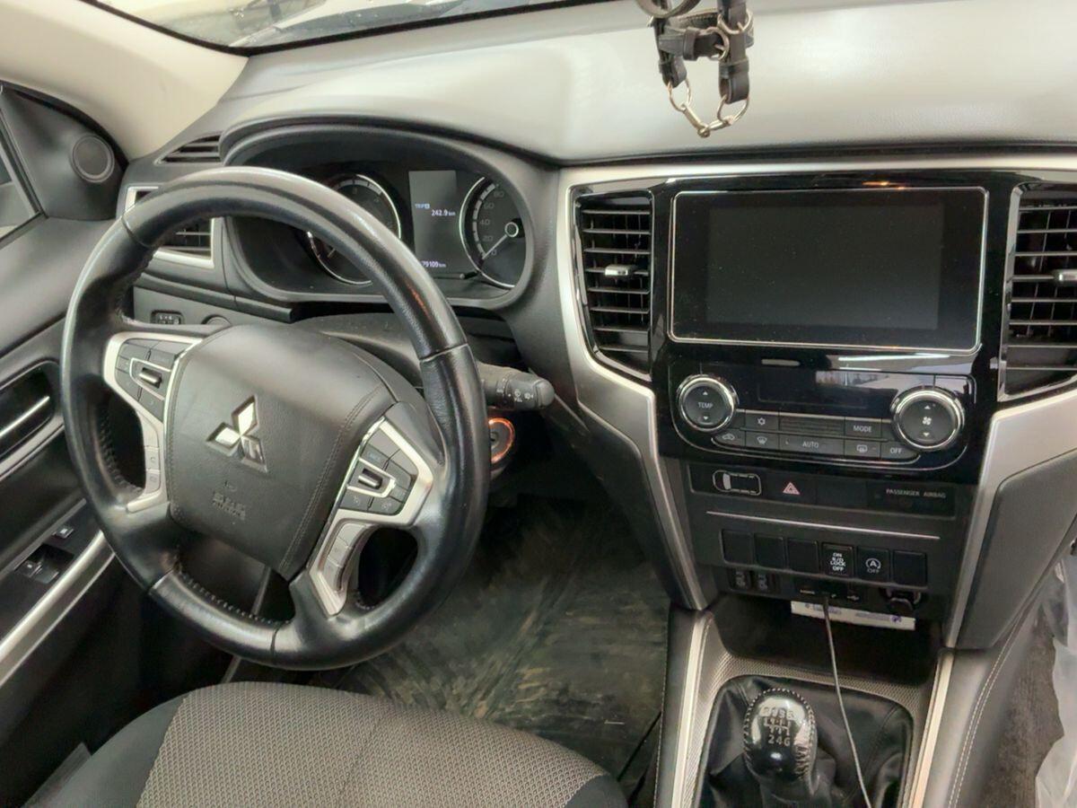 Mitsubishi L200 2.3 D Club CAB 4 posti - cassone lungo