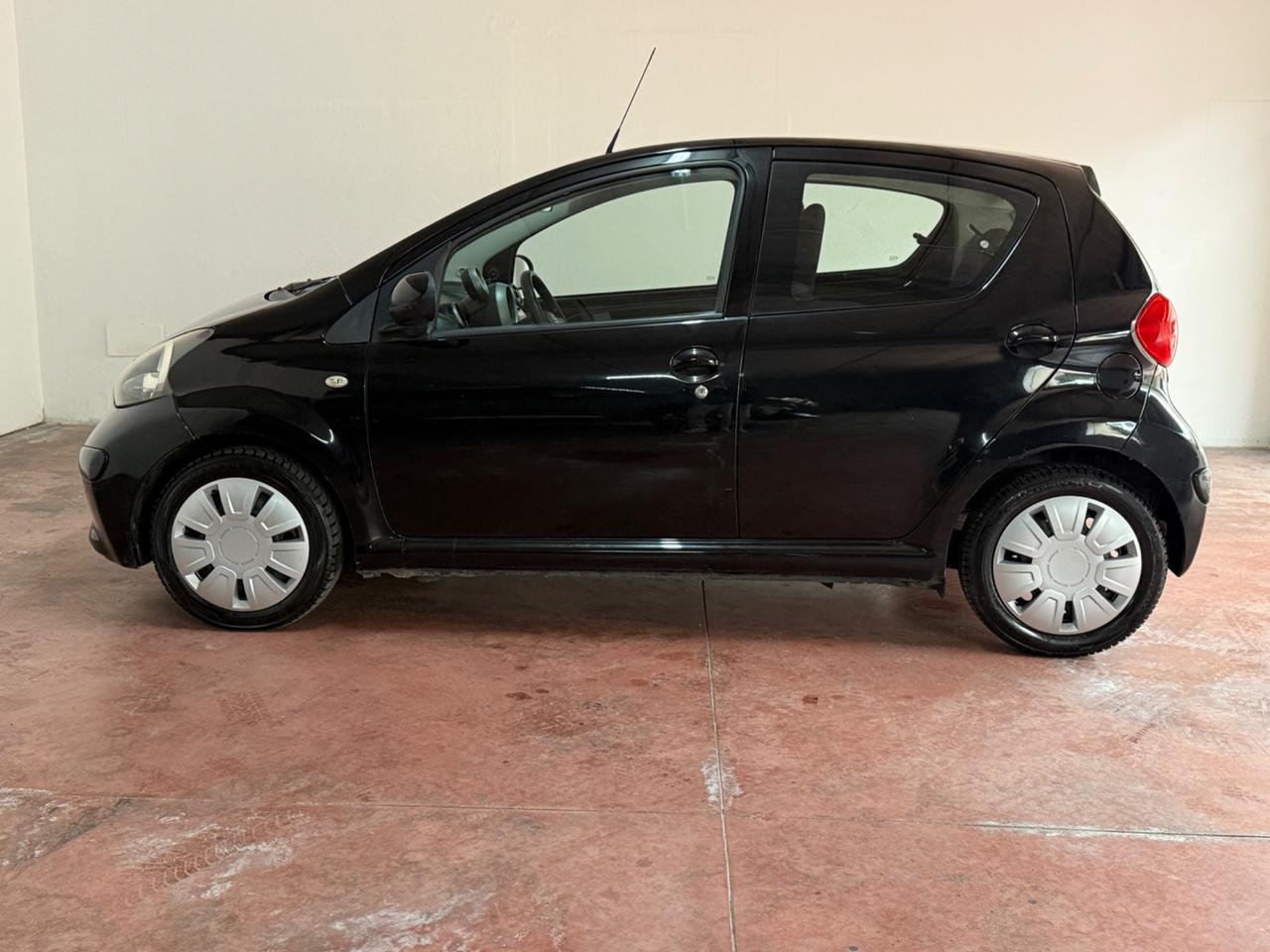 Toyota Aygo 1.0 12V VVT-i 5 porte