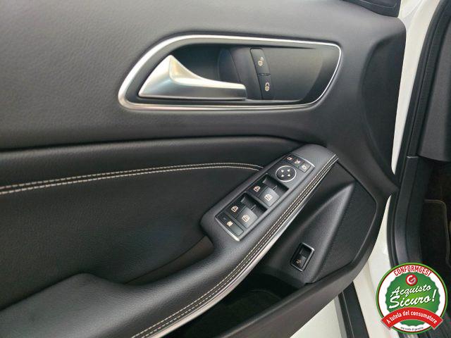 MERCEDES-BENZ GLA 200 d Automatic 4Matic Premium + Tetto