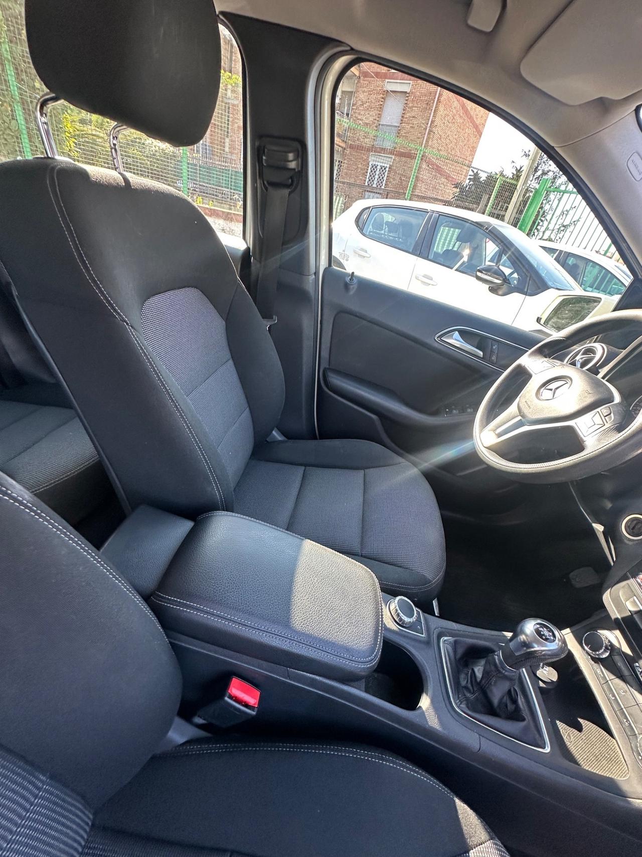 Mercedes-benz B 180 BlueEFFICIENCY Premium