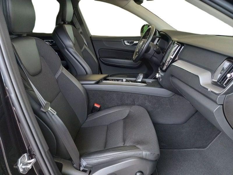 Volvo XC60 B4 197+14 CV AWD Automatica Mild Hybrid Momentum Pro