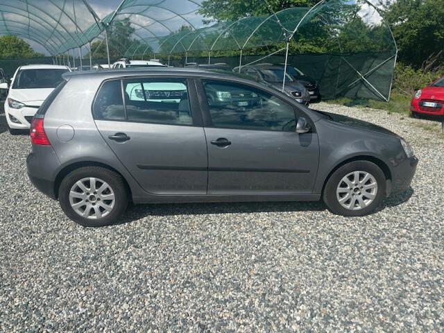 Volkswagen Golf 1.6 16V FSI 5p. Comfortline