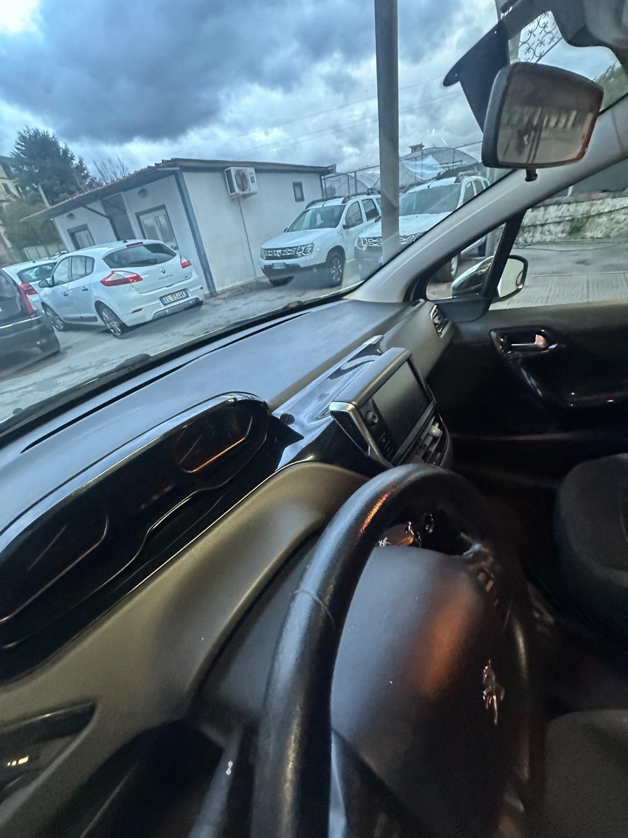 Peugeot 208 1.4 HDi 68 CV 3 porte Access