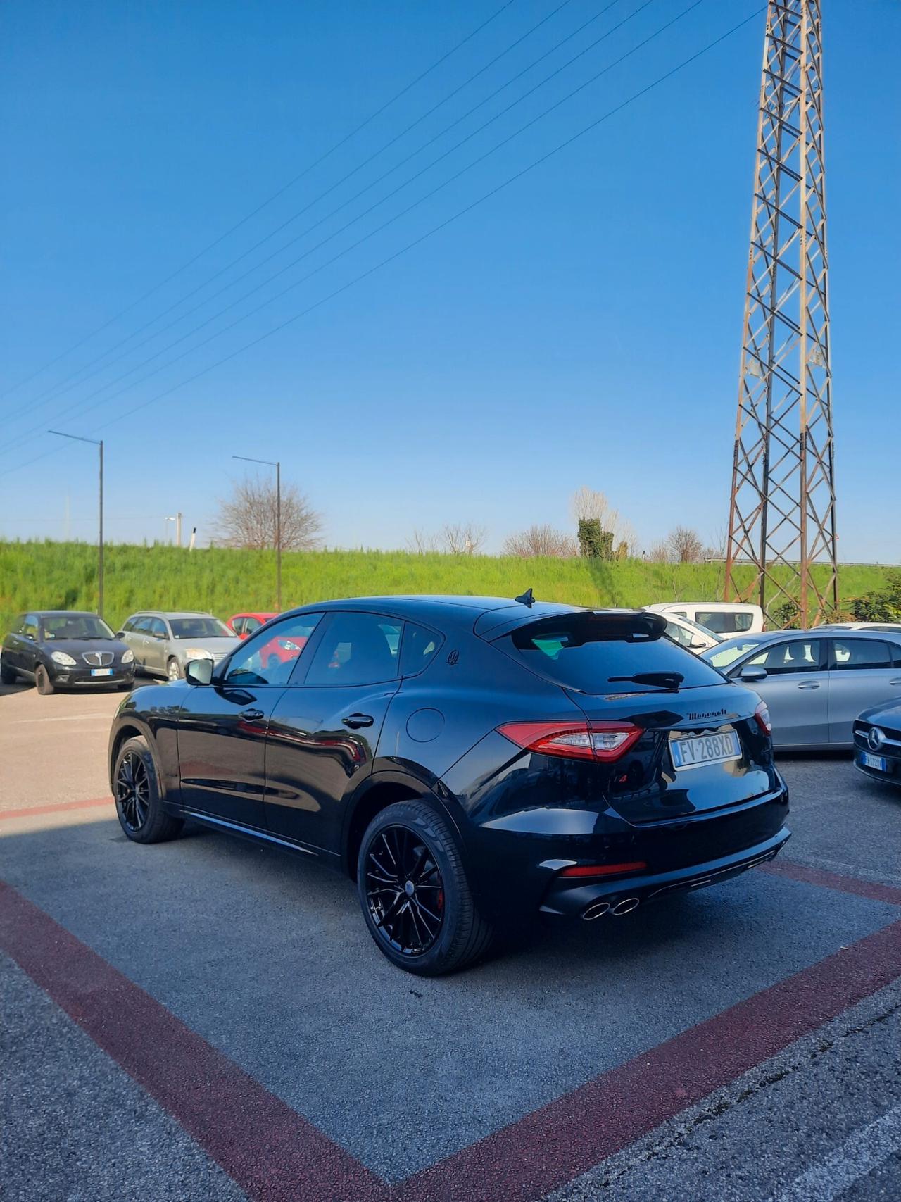 Maserati Levante V6 Diesel Q4 AWD Granlusso IVA DETRAIBILE