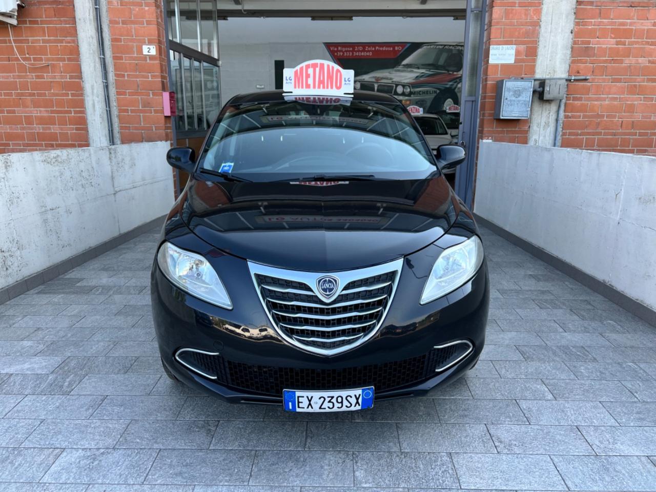 Lancia Ypsilon 0.9 TwinAir 85 CV 5 porte Metano Ecochic Gold