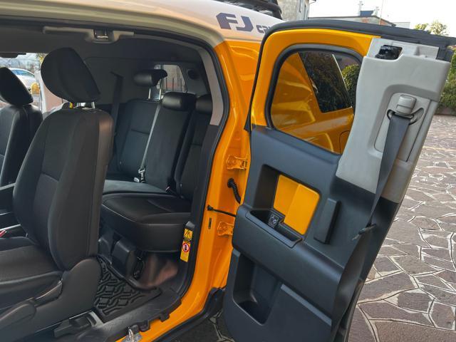 TOYOTA Land Cruiser FJ