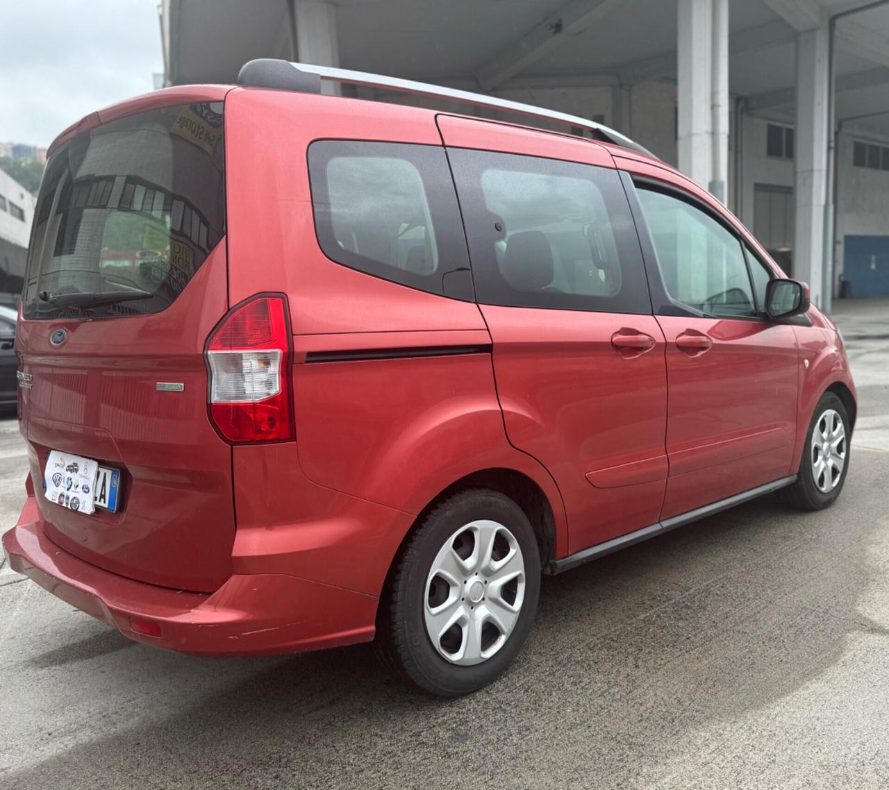 Ford Tourneo Courier 1.0 EcoBoost Titanium 2016