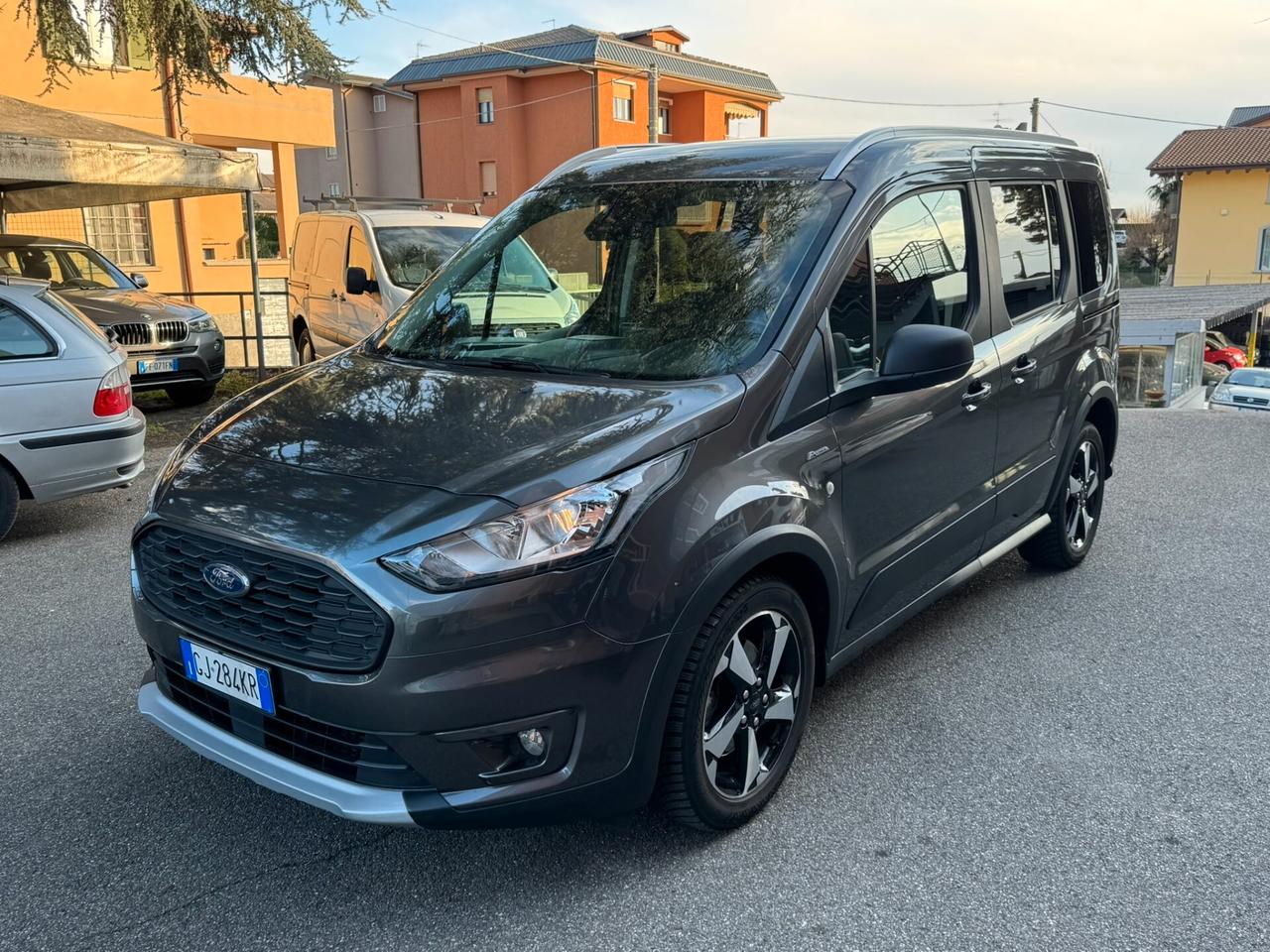 Ford Tourneo Connect Active 1.5 EcoBlue 120 CV Start & Stop Aut. TETTO PANO-CAMERA