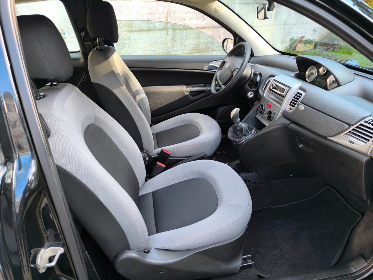 Lancia Ypsilon 1.2 Oro