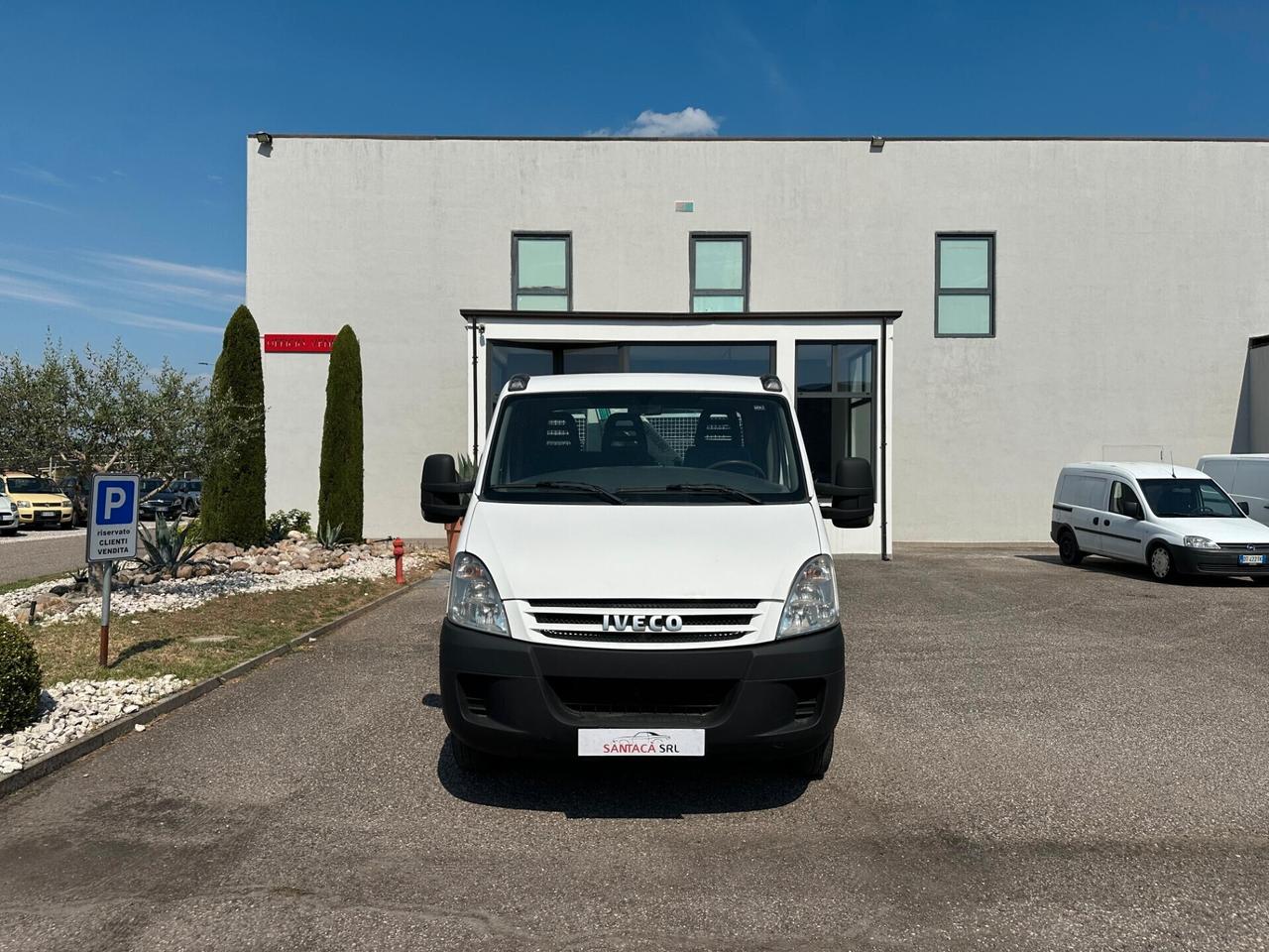 Iveco Daily 35/E4 ribaltabile trilaterale con gru