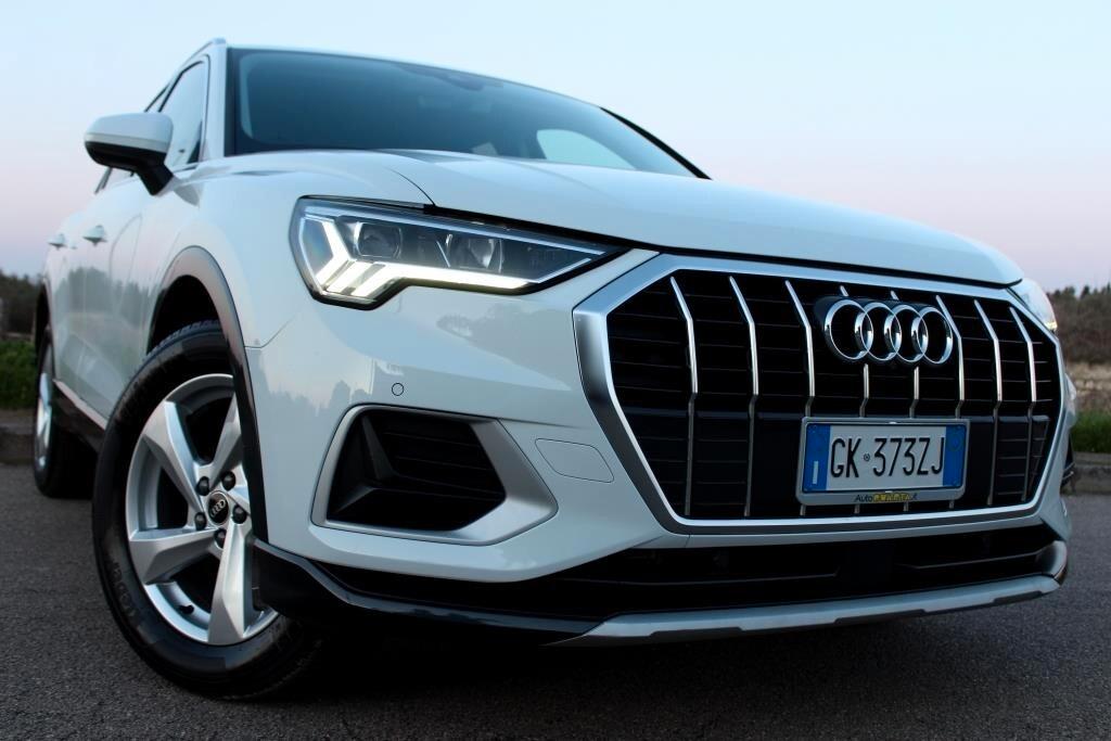 AUDI Q3 2.0 TDI Aut. *4 Telecamere *Matrix