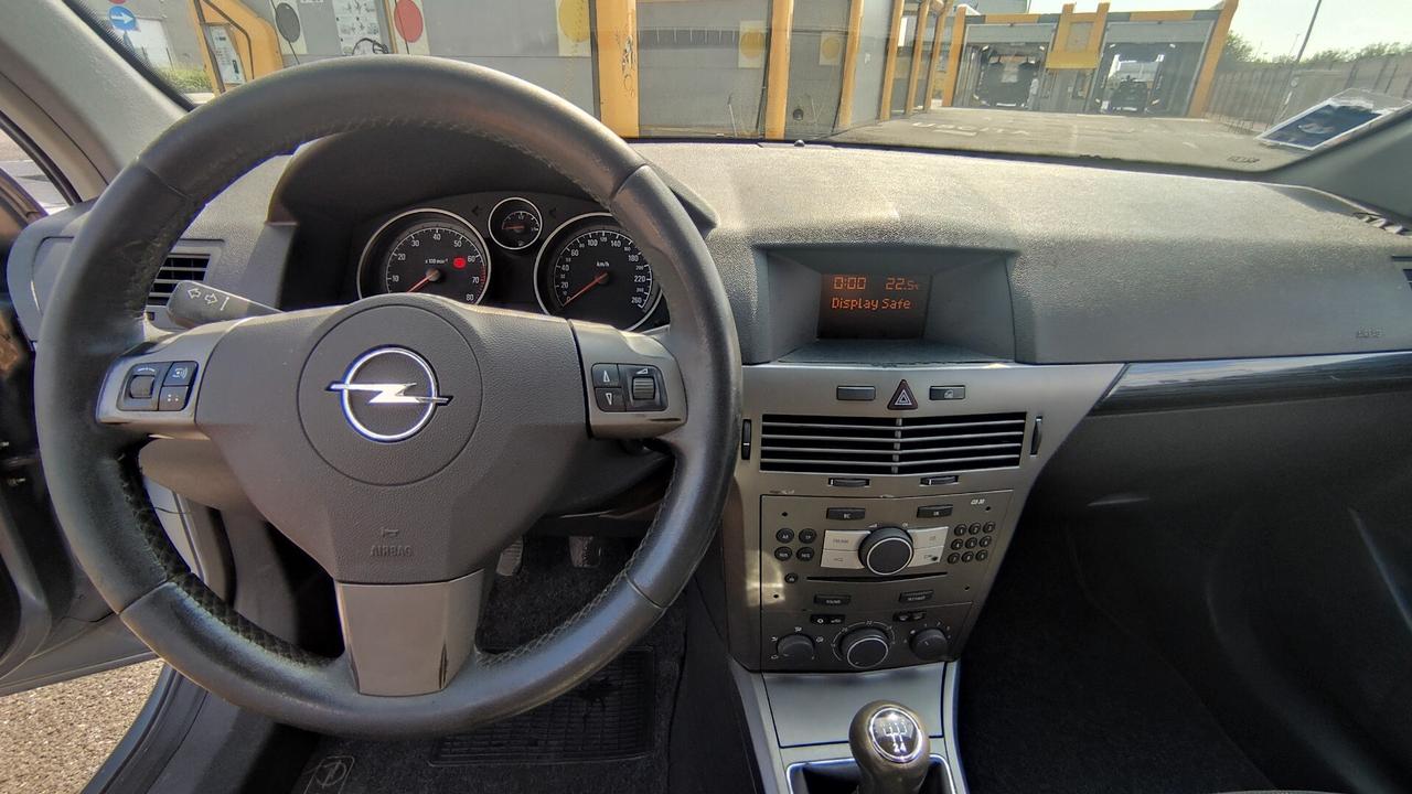 Opel Astra 1.6 Benz Twinport NEOPATENTATI - 2006