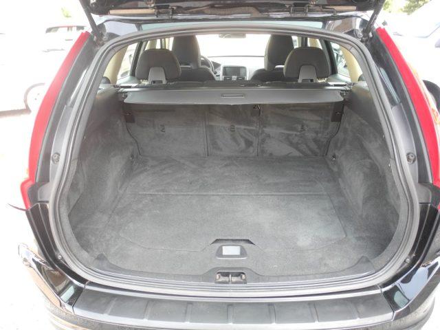 VOLVO XC60 D3 AWD Geartronic Summum autom.-UNICO PROPRIETARIO