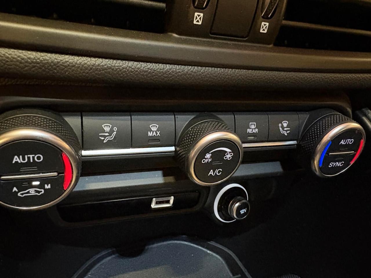 Alfa Romeo Giulia SPRINT 2.0 Turbo 280 CV AT8 AWD Q4 SPOTICAR