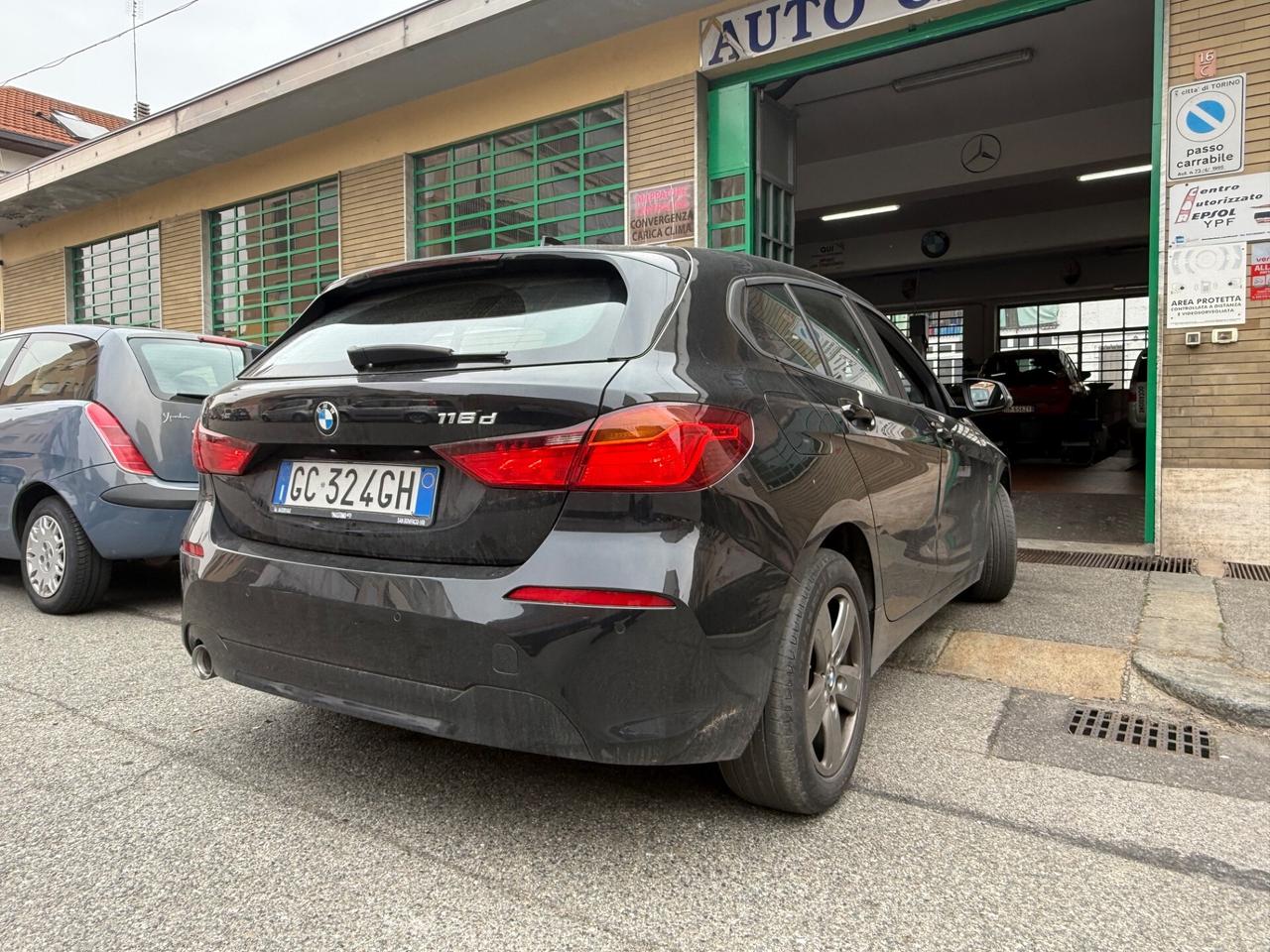 Bmw 116 116d 5p. Business Advantage