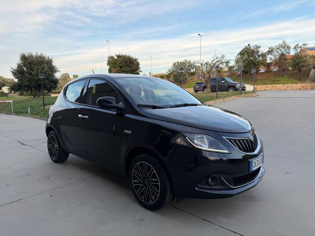 LANCIA Ypsilon HYBRID GOLD+NAVI+SENSORI PARK+5 POSTI