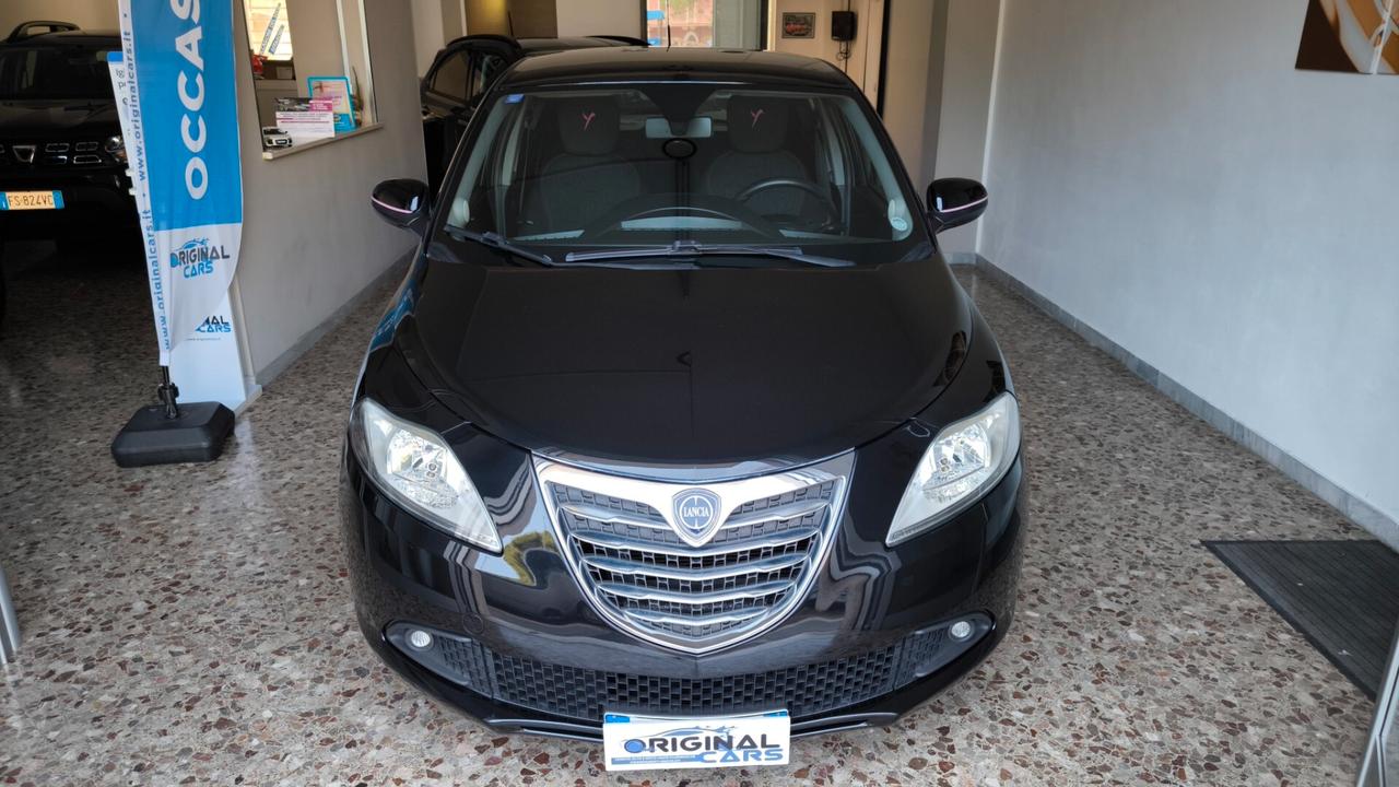 Lancia Ypsilon 1.2 69 CV 5 porte Gold Paris