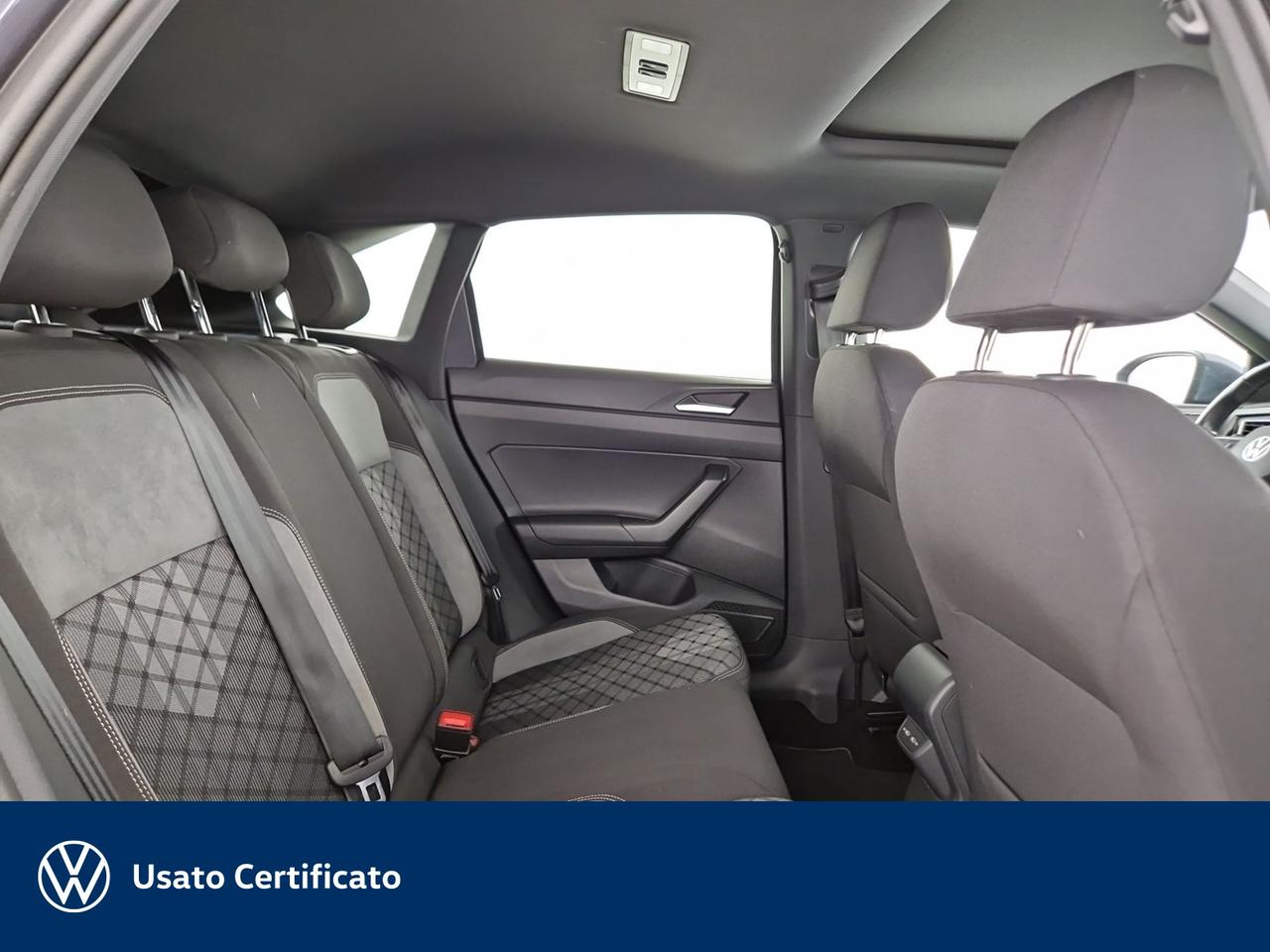 Volkswagen Taigo 1.0 tsi r-line 110cv
