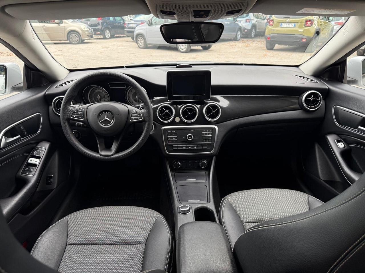 Mercedes-benz CLA 200 d Automatic Premium