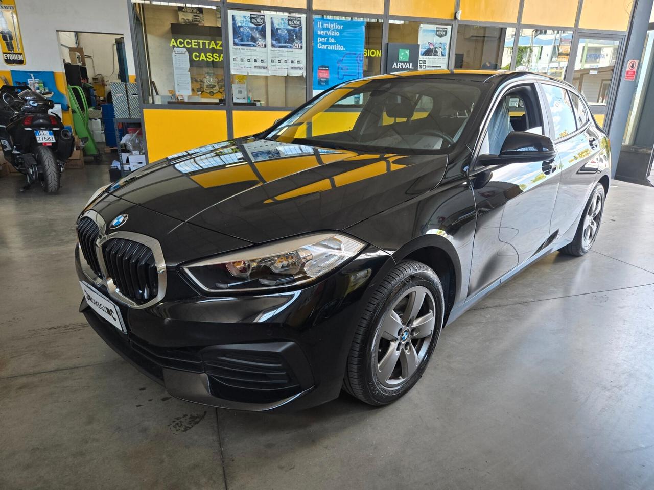 Bmw 116d Business SENZA VINCOLI IVA ESPOSTA