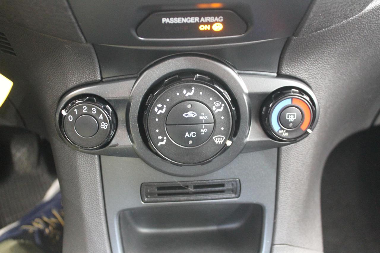 Ford Fiesta 1.0 Plus 80 Cv.