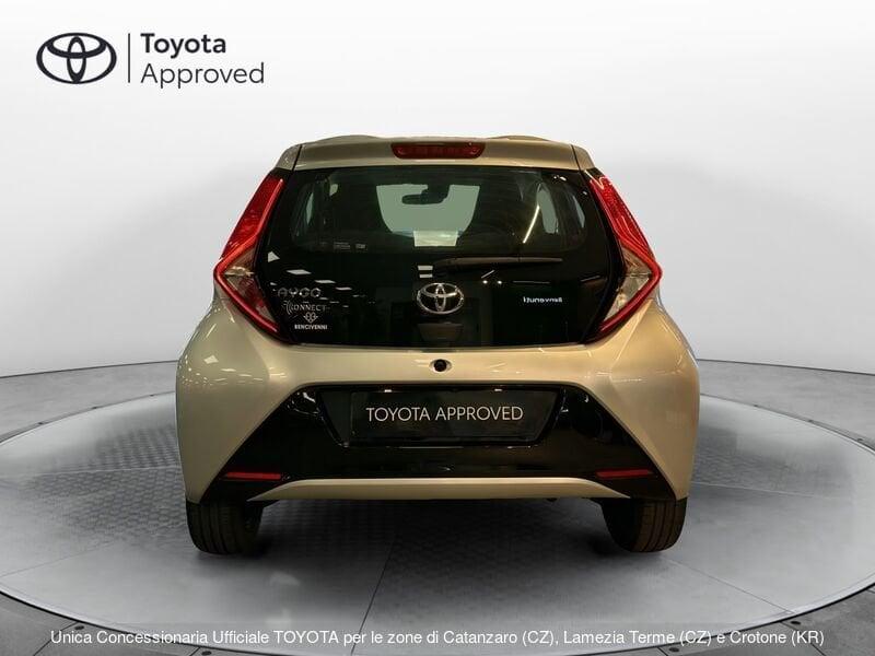 Toyota Aygo Aygo Connect 1.0 VVT-i 72 CV 5 porte x-play
