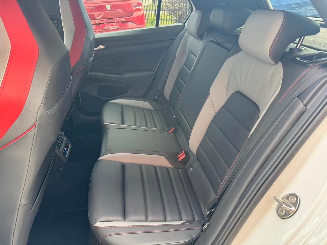 Volkswagen Golf GTI 2.0 TSI Performance 245cv dsg