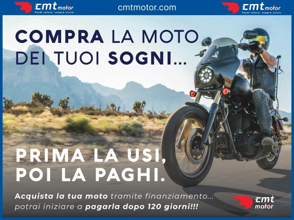 Moto Guzzi V9 - 2016