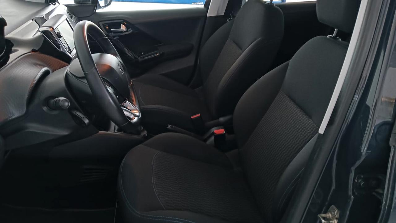 Peugeot 208 PureTech 82 Stop&Start 5 porte Signature
