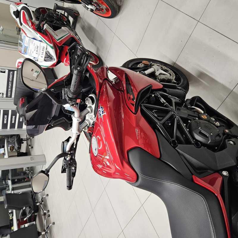 MV Agusta Turismo Veloce 800 R - 2024
