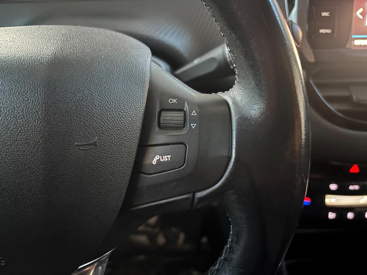 Peugeot 208 PureTech 82 5p. GPL Allure