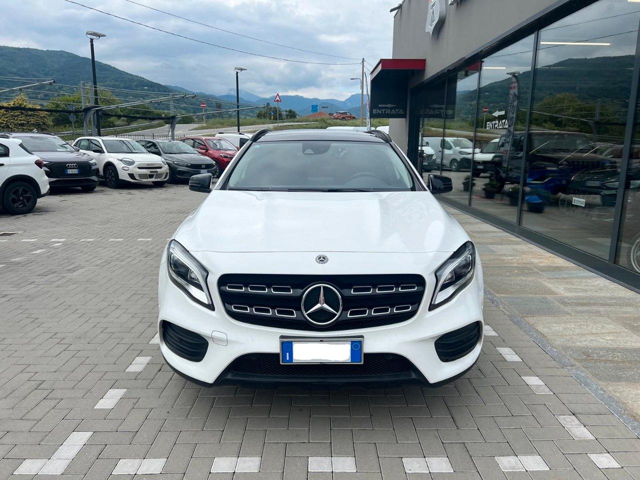Mercedes GLA 180 Night Edition auto