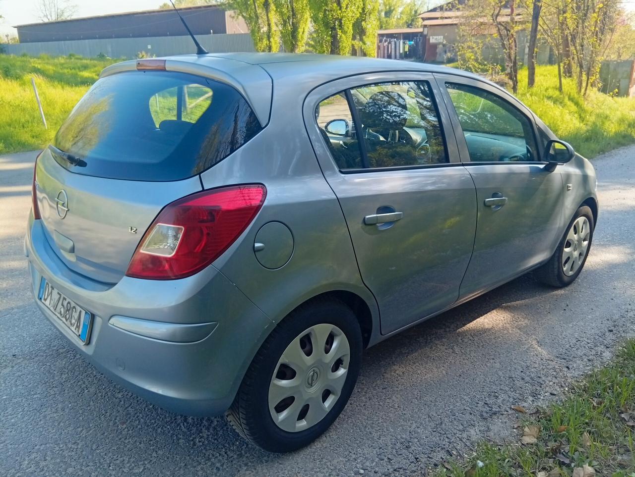 Opel Corsa 1.2 5 porte .105.000km