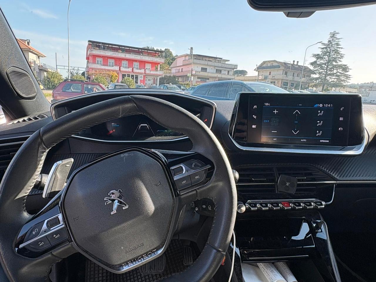 Peugeot 2008 BlueHDi 130 S&S EAT8 Allure