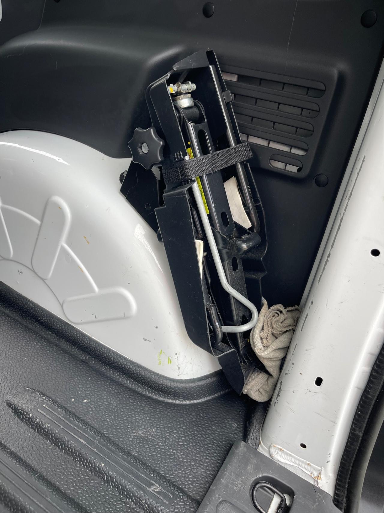 Renault Kangoo 1.5 dCi 90CV - NEOPATENTATI