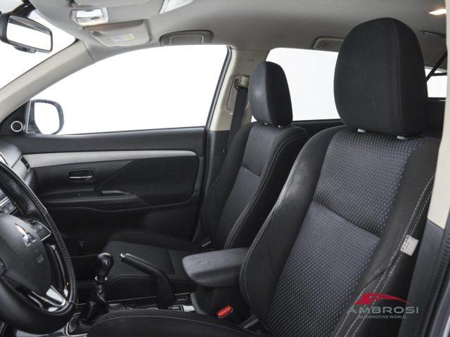 MITSUBISHI Outlander 2.2 DI-D 4WD Intense - AUTOCARRO N1 - PER OPERATOR
