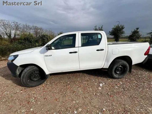 TOYOTA Hilux 2.4 d-4d double cab Comfort 4wd - FT789YV