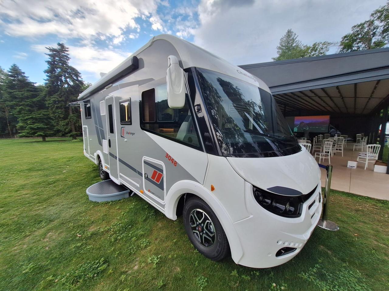 Challenger 3048 MOTORHOME € 86.900 cambio automatico -extra accessoriato letto nautico