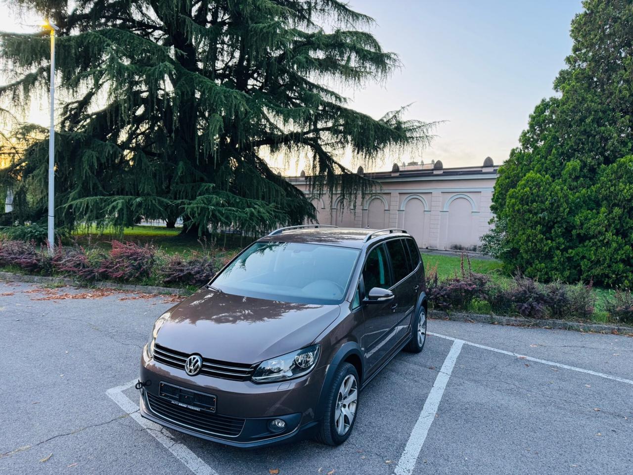 Volkswagen Touran 2.0 TDI 170 CV DSG CROSS 7 Posti