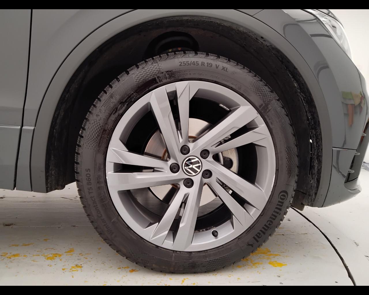 VOLKSWAGEN Tiguan II 2021 - Tiguan 2.0 tdi R-Line 4motion 150cv dsg