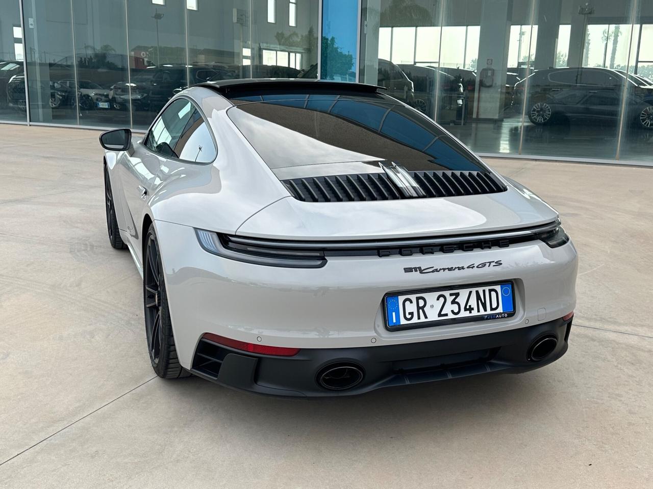 Porsche 992 Carrera 4 GTS possibilità noleggio no scoring