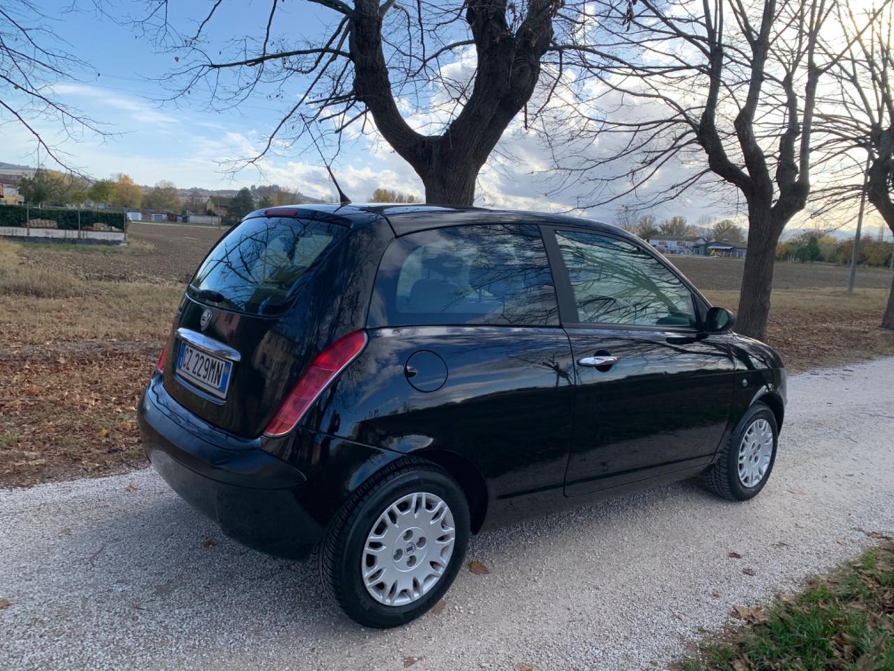 Lancia Ypsilon 1.2 Oro accessoriata