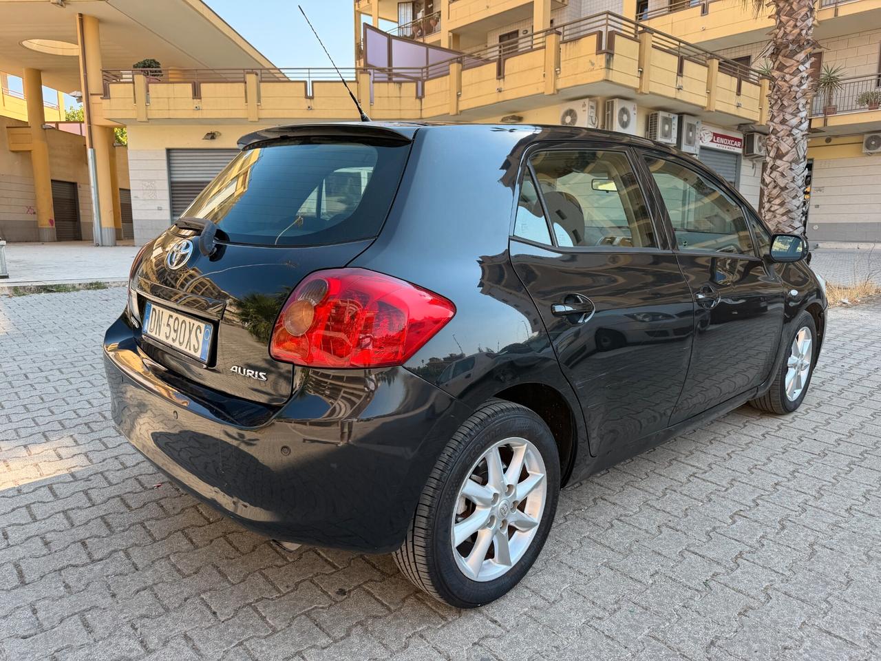 Toyota Auris 2.0 D-4D DPF 5 porte Sol