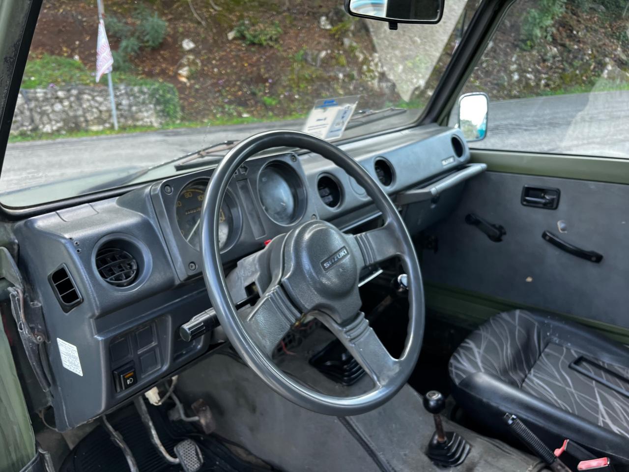 Suzuki SJ 413 SJ41W Berlina autovettura