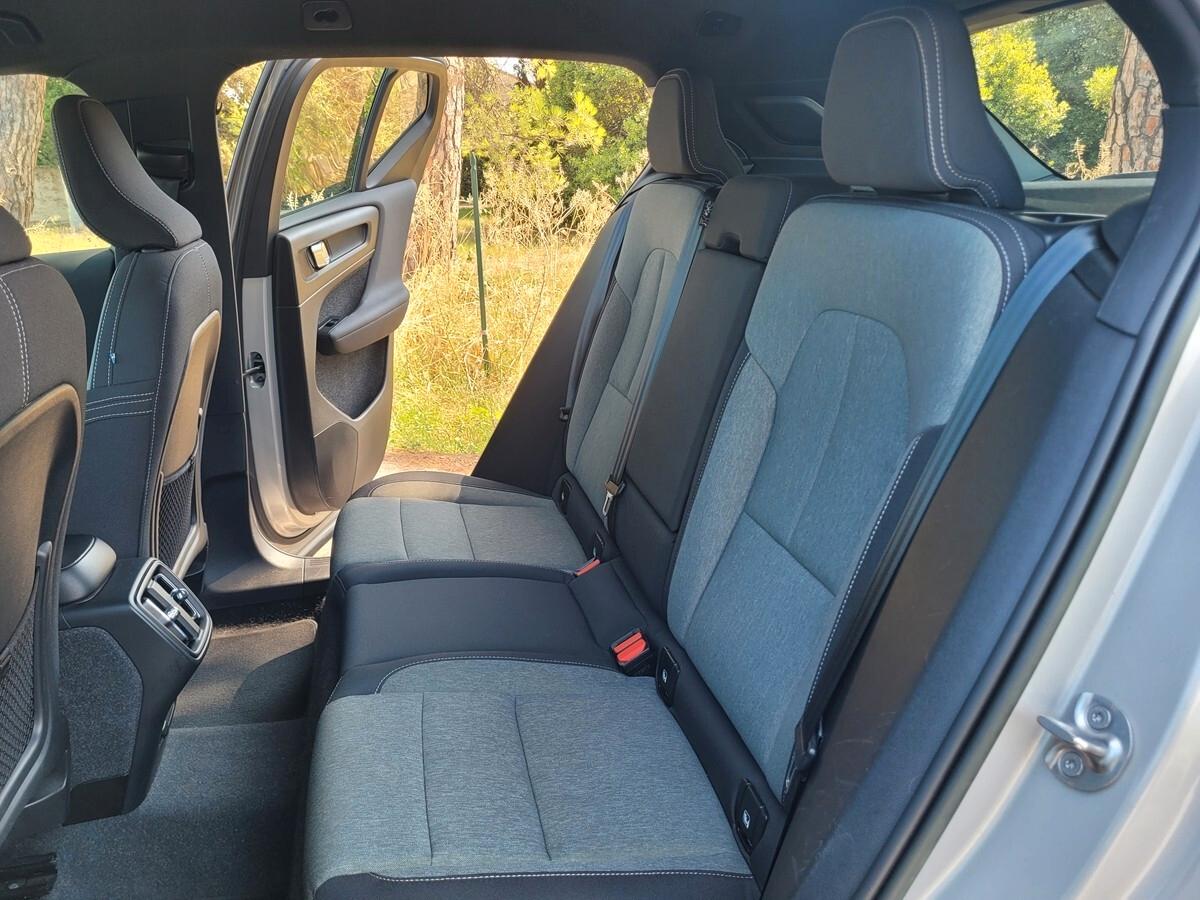 Volvo XC40 B3 automatico Core