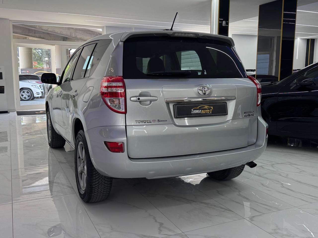 Toyota RAV4 2.2 D-4D 150CV Lounge Iper Full