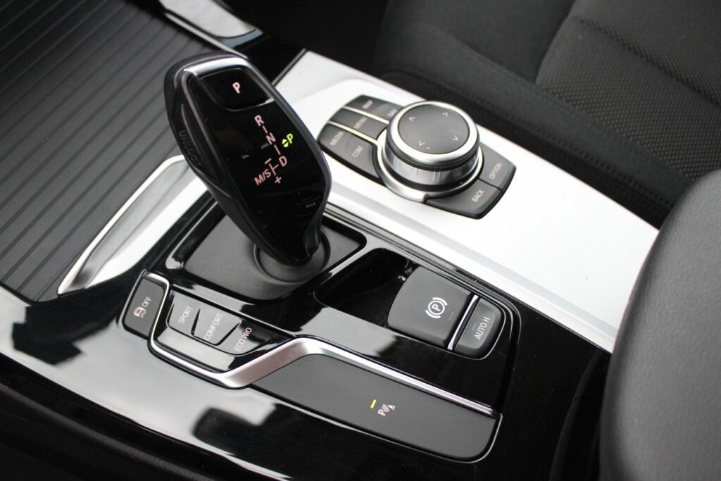 BMW X3 sdrive 18d 150CV *CARPLAY *VOLANTE-M