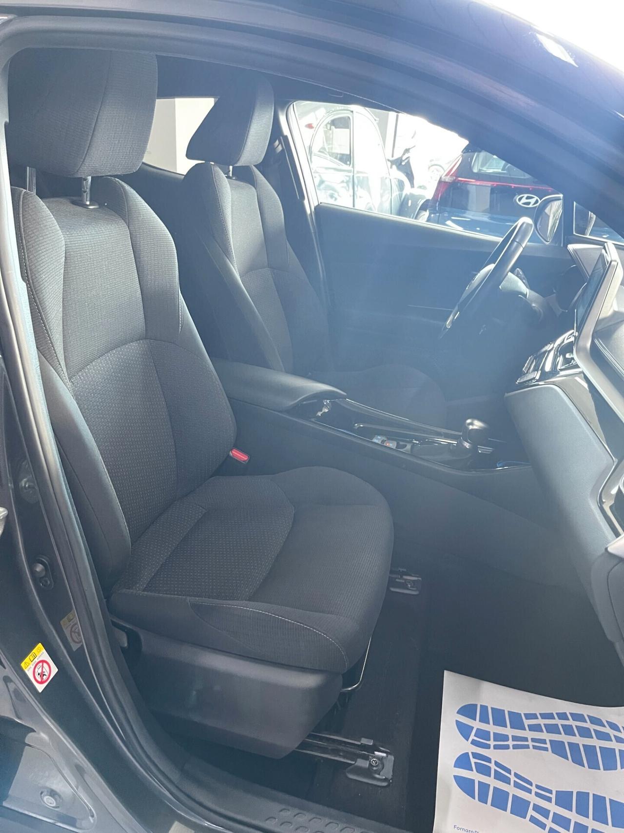 Toyota C-HR 1.8 Hybrid E-CVT Style