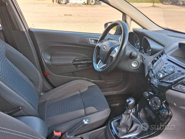 FORD FIESTA DISEL 1.5 ANNO 2015